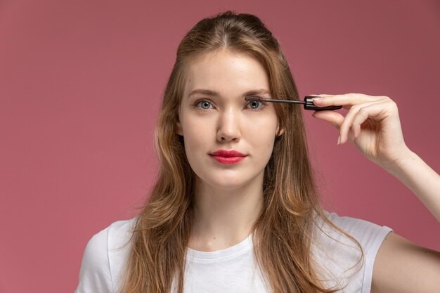 بهترین سرم تقویت مژه برای مژههای کمپشت – درمان ریزش مژه 2 چرا به سرم تقویت مژه نیاز داریم؟